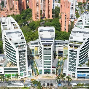 San Fernando Plaza ***** Medellín